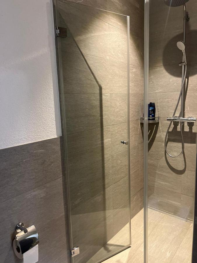 Hostel Basel-stadt Gundeldingen 403, Wc In The Hallway, Outside The